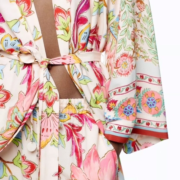 ZARA Belted Printed Open Front Kimono - Picture 8 of 16